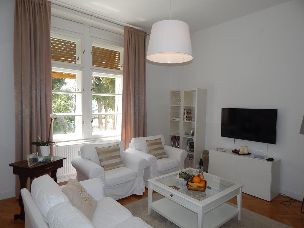 Business Appartements "Villa Muenz" Pula Exterior photo